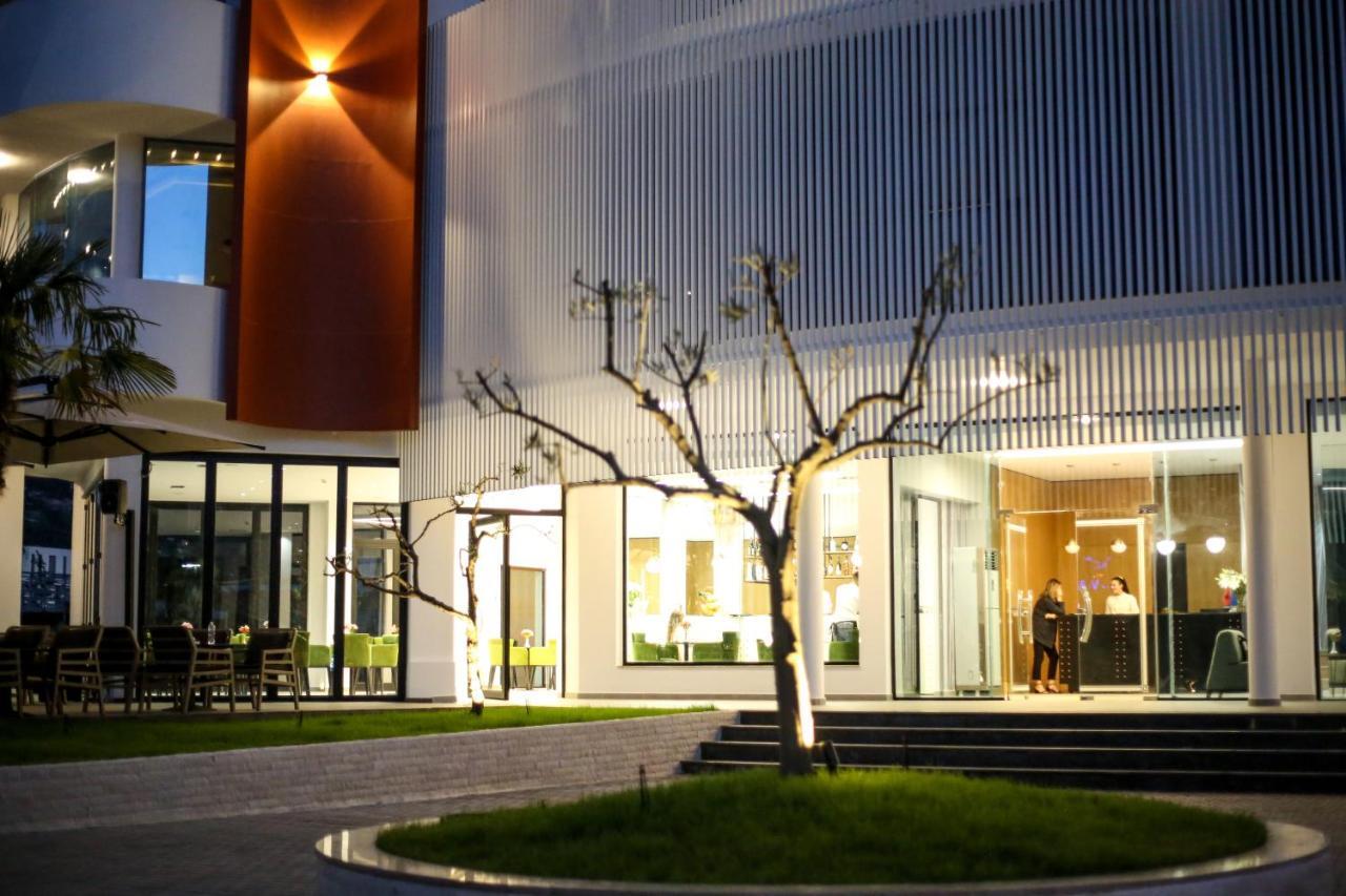 Regina Garden Vlorë Exteriör bild